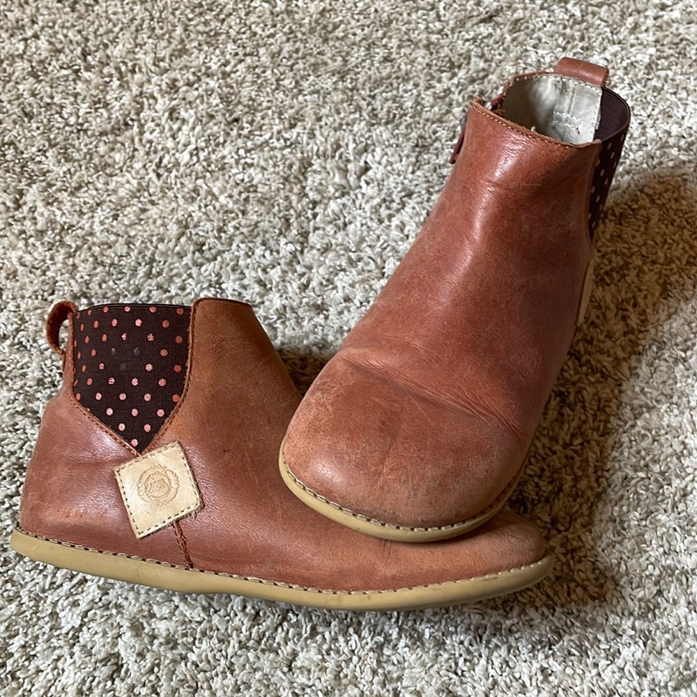 Livie & Luca brown boots